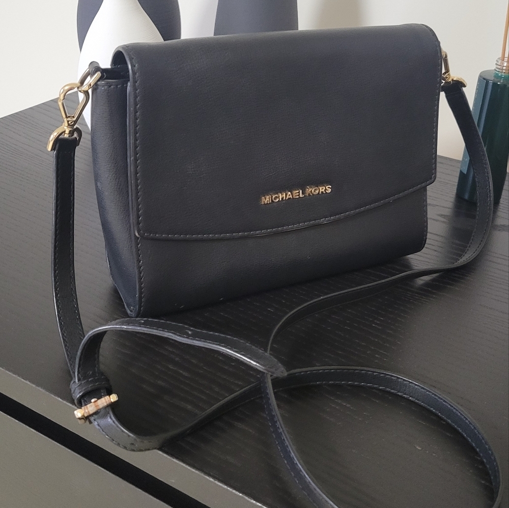Michael Kors Crossbody Bag
